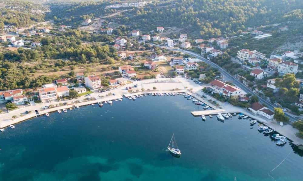 Sea View Apartment Sunrise Poljica & Blue Lagoon Rent A Boat المظهر الخارجي الصورة