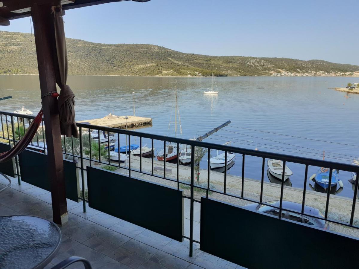 Sea View Apartment Sunrise Poljica & Blue Lagoon Rent A Boat المظهر الخارجي الصورة