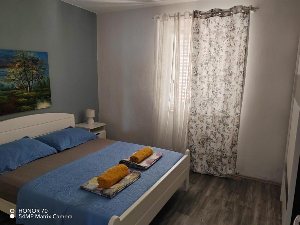 Sea View Apartment Sunrise Poljica & Blue Lagoon Rent A Boat المظهر الخارجي الصورة