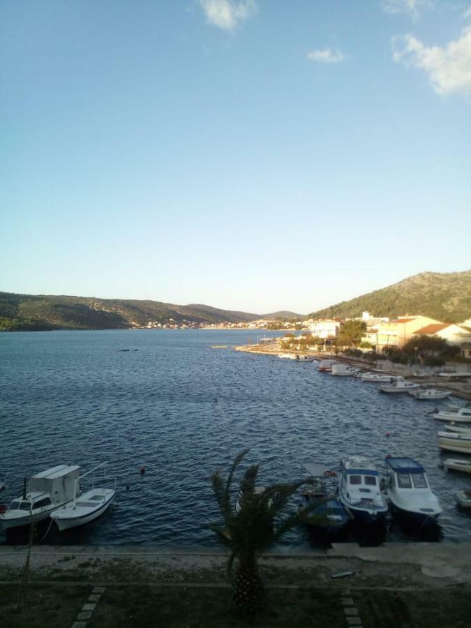 Sea View Apartment Sunrise Poljica & Blue Lagoon Rent A Boat المظهر الخارجي الصورة